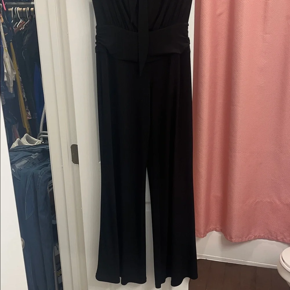 Elegant Black Strapless Romper - Picture 2 of 4